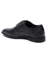 Load image into Gallery viewer, Teakwood Leather Men Black Snake Print Leather Oxfords