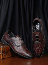 Load image into Gallery viewer, Teakwood Leather Men T.moro Snake Print Leather Oxfords