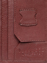 Load image into Gallery viewer, Teakwood Genuine Leather Wallets - Brown