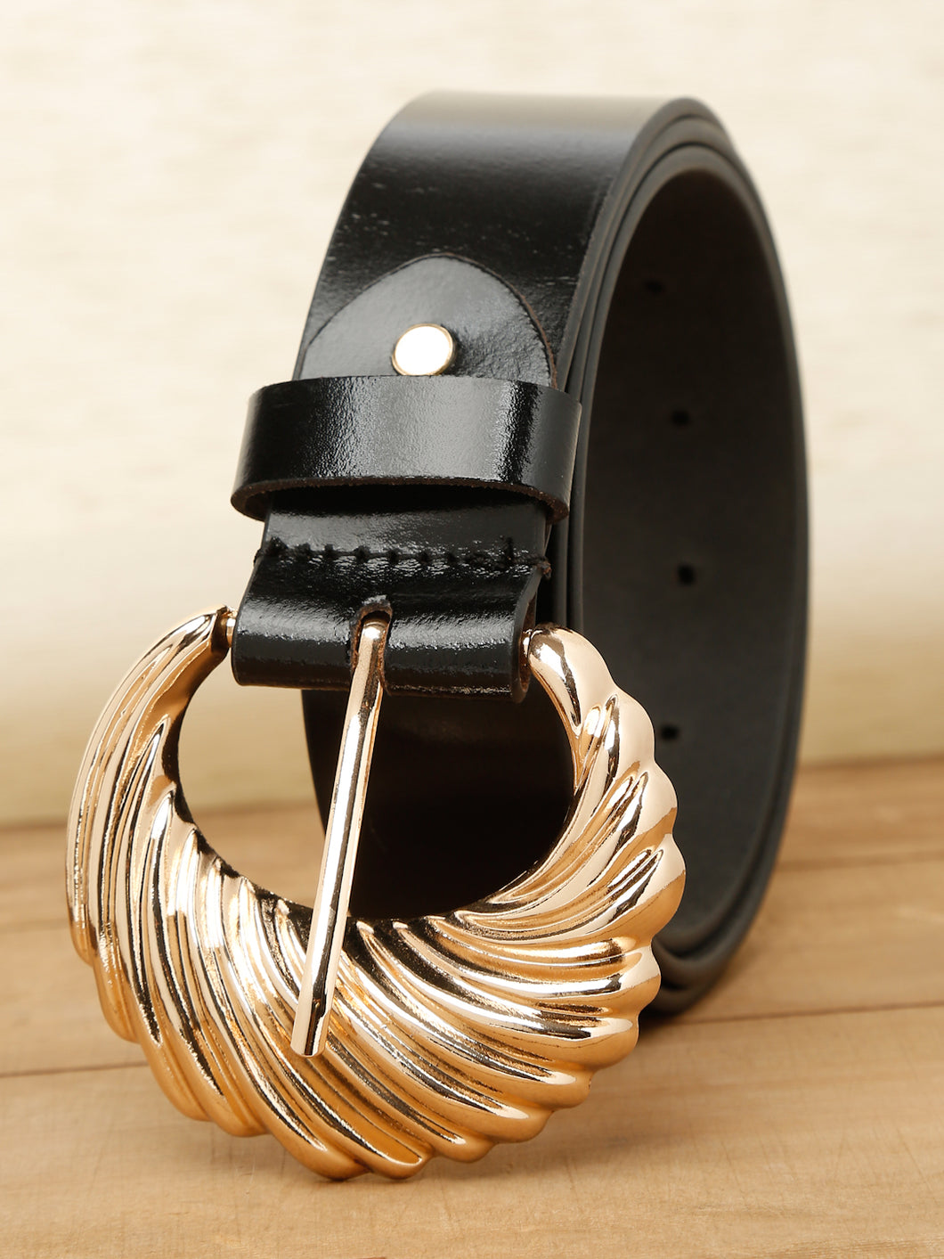 Women Black Solid Gold-Toned Buckle Genuine Leather Belt