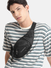 Load image into Gallery viewer, Unisex Waist Pouch with Reflective Detail
