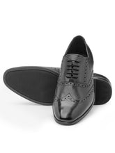 Load image into Gallery viewer, Teakwood Leather Men's Black Oxford/Brogue Shoes
