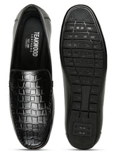 Load image into Gallery viewer, Men’s Croco-Textured Leather Loafers
