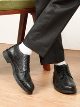 Load image into Gallery viewer, Men's Crocodile-Textured Formal Lace-Up Boots
