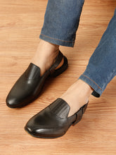 Load image into Gallery viewer, LEATHER PESHAWARI-STYLE SANDLE
