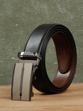 Load image into Gallery viewer, Men Reversible Leather Belt with classy buckle

