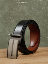 Load image into Gallery viewer, Men Reversible Leather Belt with classy buckle
