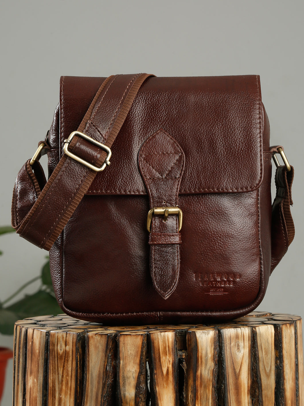 Teakwood Men's Leather Messenger Bag