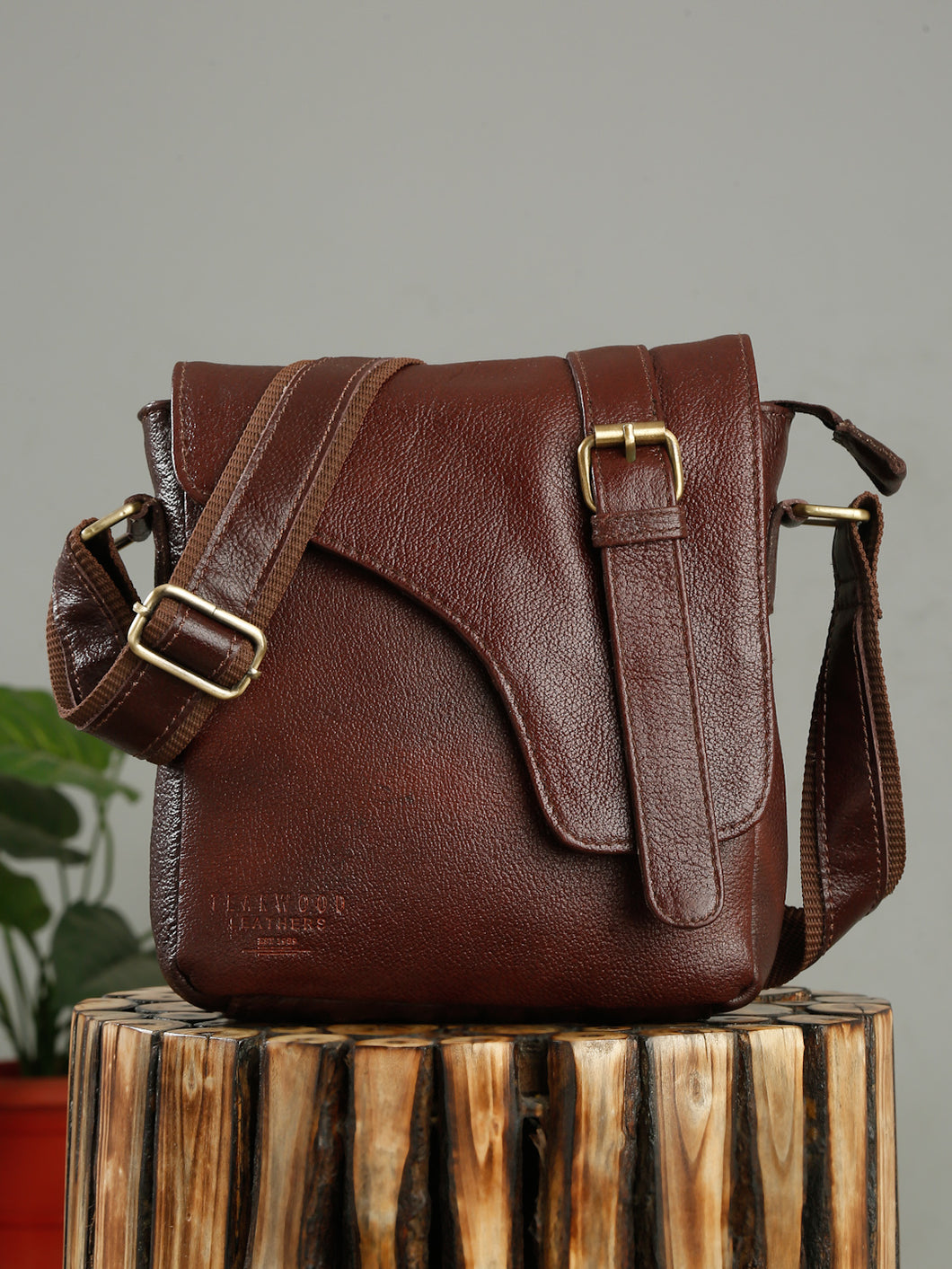 Leather Men's Asymmetrical Messenger Bag