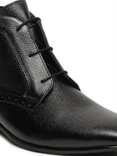 Load image into Gallery viewer, Men's Black Leather Lace-up Chukka Boots
