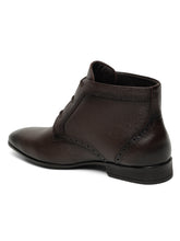 Load image into Gallery viewer, Men&#39;s Brown Leather Lace-up Chukka Boots
