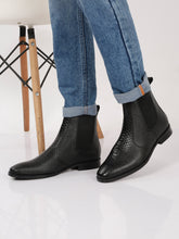 Load image into Gallery viewer, Men&#39;s Croco Texture Black Leathers Boots
