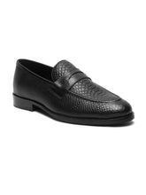 Load image into Gallery viewer, Men&#39;s Classic Black Texture Moccasins Leather Shoes
