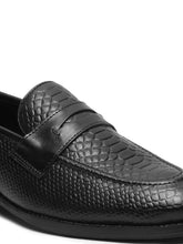 Load image into Gallery viewer, Men&#39;s Classic Black Texture Moccasins Leather Shoes
