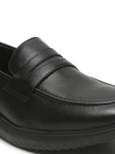 Load image into Gallery viewer, Men's Black Solid Leather Loafers Shoes

