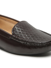 Load image into Gallery viewer, Women  Printed Leather Slip-on Loafers
