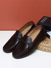 Load image into Gallery viewer, MEN SOLID ROUND-TOE BROWN LOAFER
