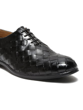 Load image into Gallery viewer, Men Black Leather Wave Oxford
