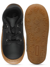 Load image into Gallery viewer, Kid&#39;s Black Leather Comfort Insole Sneakers
