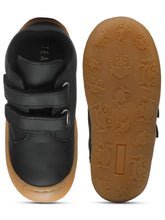 Load image into Gallery viewer, Kid&#39;s Black Leather With Velcro Closure Comfort Insole Sneakers
