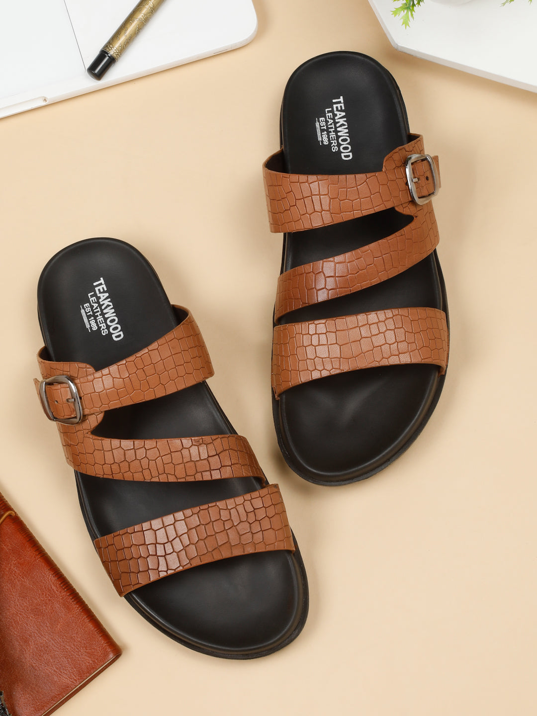 Men's Brown Texture Leather Slippers – Teakwood Leathers