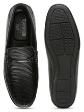 Load image into Gallery viewer, Men Black Leather Textured Loafers
