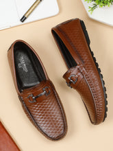 Load image into Gallery viewer, Men's Brown Texture Leather Flexi 360 Loafers
