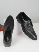 Load image into Gallery viewer, Mens's Black Patterned Texture Leather Formal Shoes
