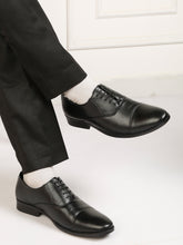 Load image into Gallery viewer, Men&#39;s Black Solid Leather Lace-Up Formal Shoes
