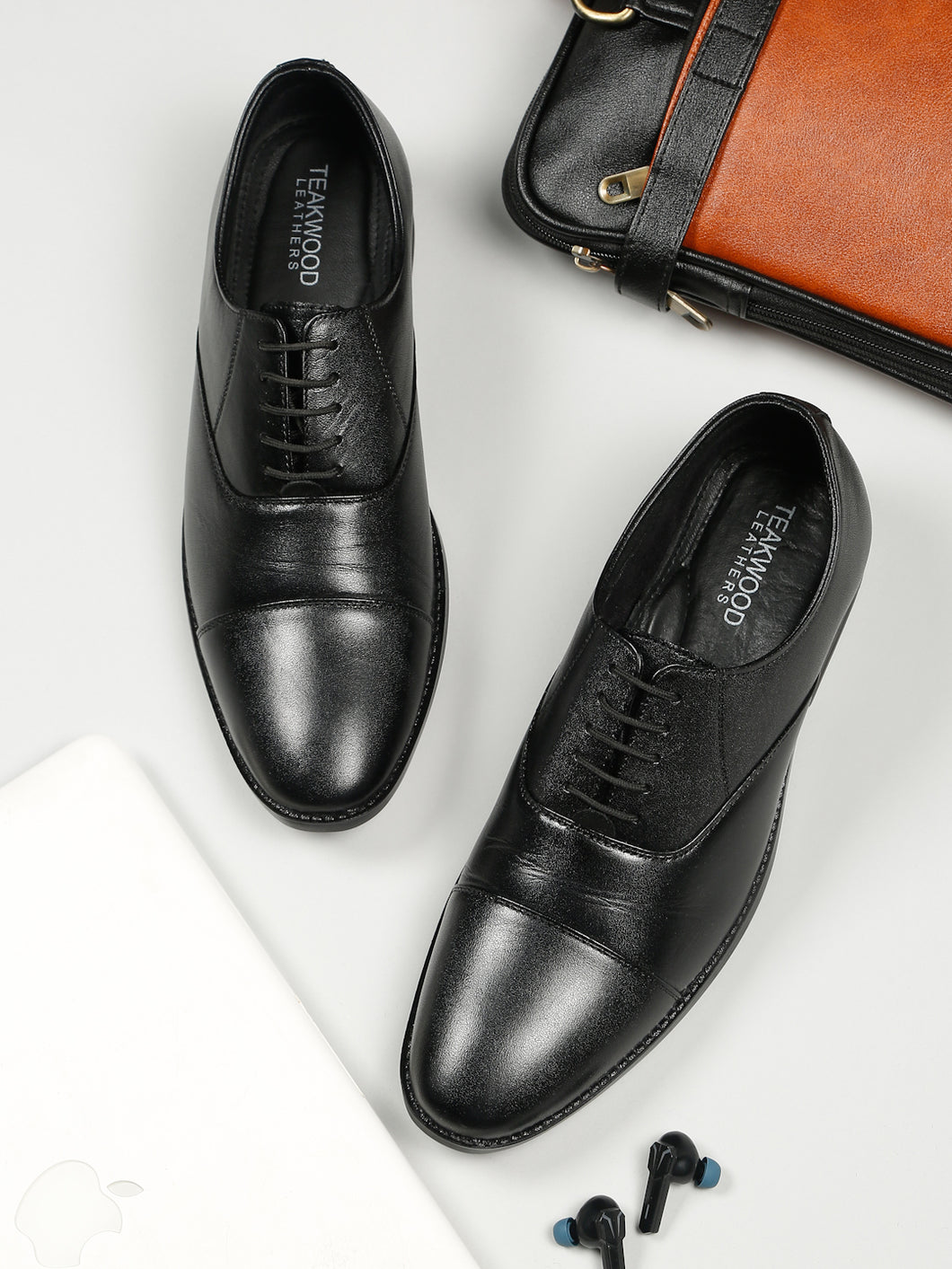 Men's Black Solid Leather Lace-Up Formal Shoes