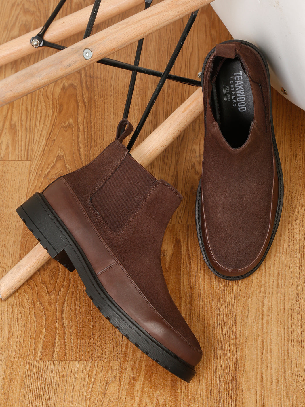 Teakwood Leathers Men Suede Round-Toe Brown Regular Boots