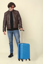 Load image into Gallery viewer, Blade 360-Degree Rotation Hard-Sided Cabin-Sized Trolley Bag 32.2L

