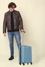 Load image into Gallery viewer, Blade 360-Degree Rotation Hard-Sided Cabin-Sized Trolley Bag 32.2L
