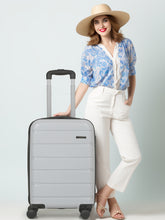 Load image into Gallery viewer, Uno 360-Degree Rotation Hard-Sided Cabin-Sized Trolley Bag 32.2L
