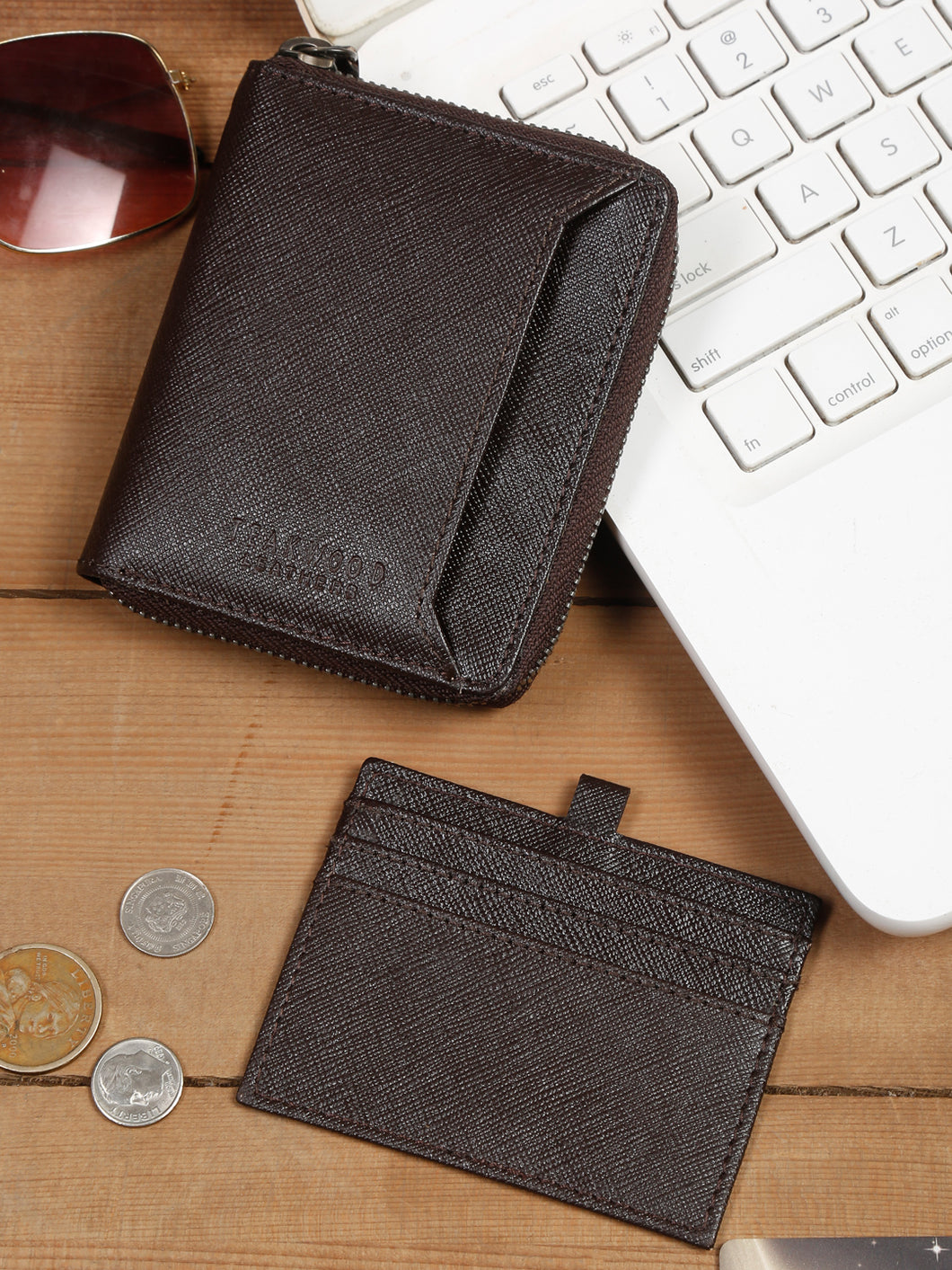 Teakwood Leather Men's Brown Textured Zip Around wallet