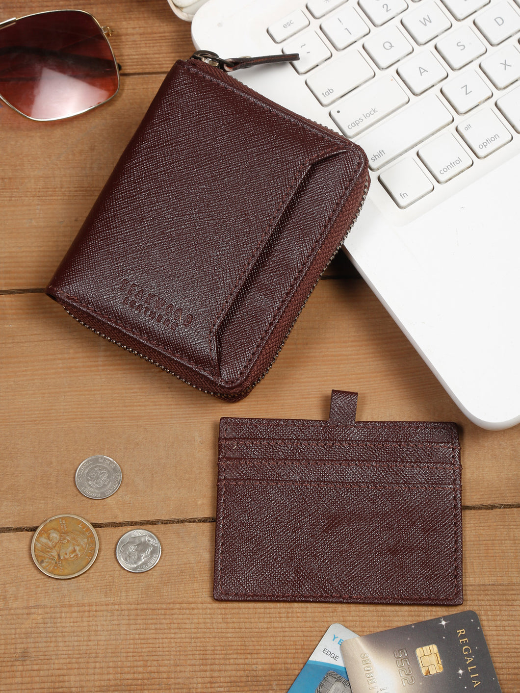 Teakwood Leather Men's Maroon Textured Zip Around Wallet