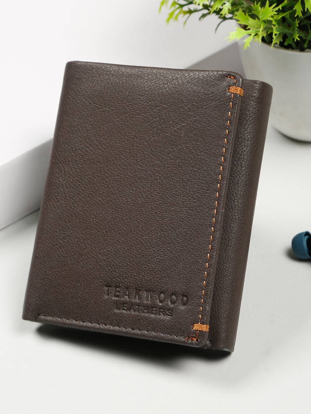 Men’s Brown Leather Tri-Fold Wallet