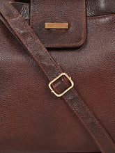 Load image into Gallery viewer, Women&#39;s Textured Leather Handheld Bag
