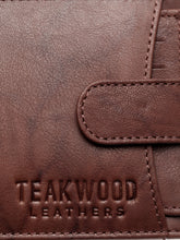 Load image into Gallery viewer, Teakwood Men Genuine Leather Antique Brown Bi Fold Clip Wallet

