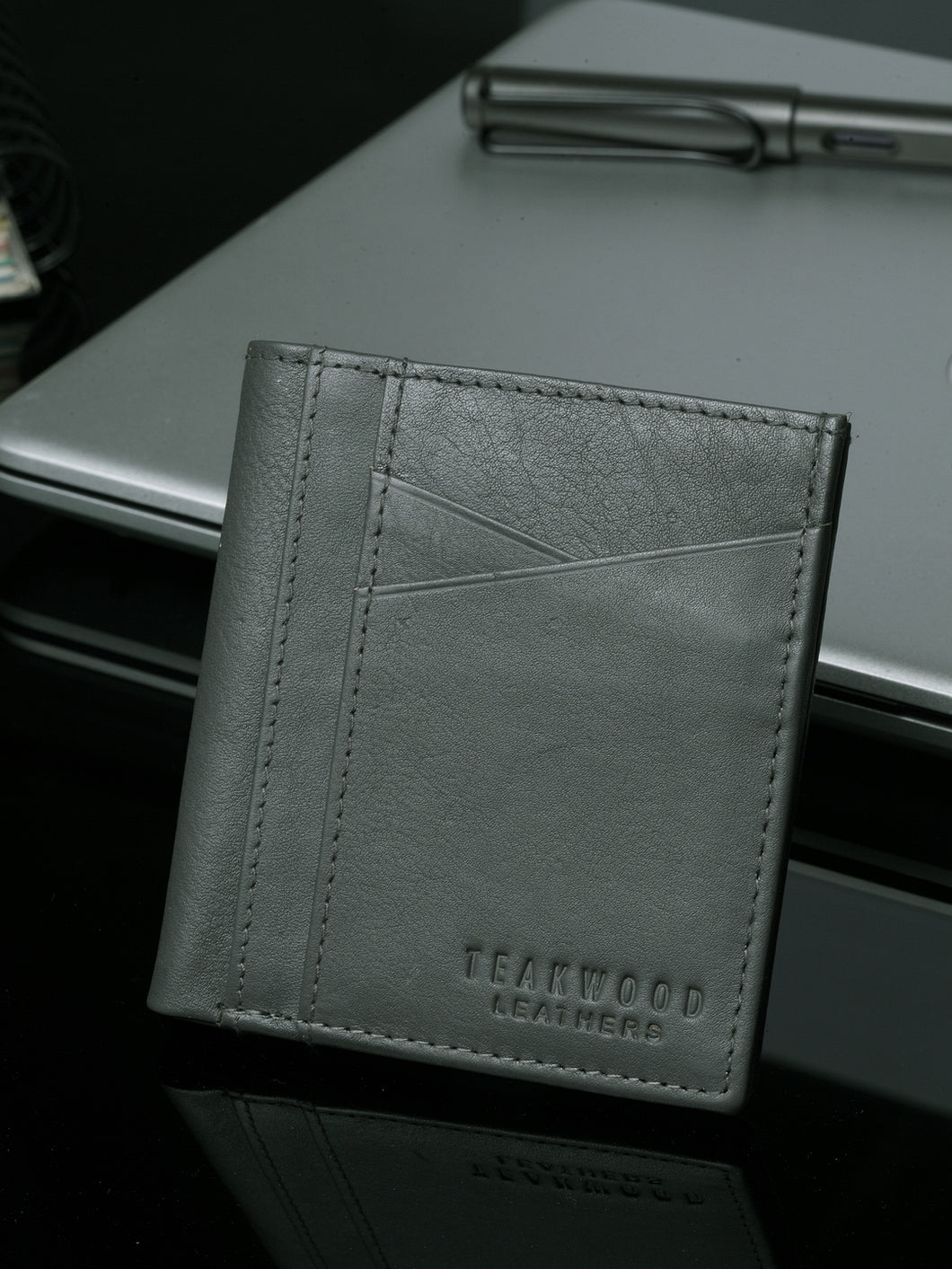 Teakwood Men Genuine Leather Bi Fold Wallet (Grey)