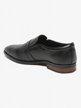 Load image into Gallery viewer, Men Black Textured Leather Formal Loafers
