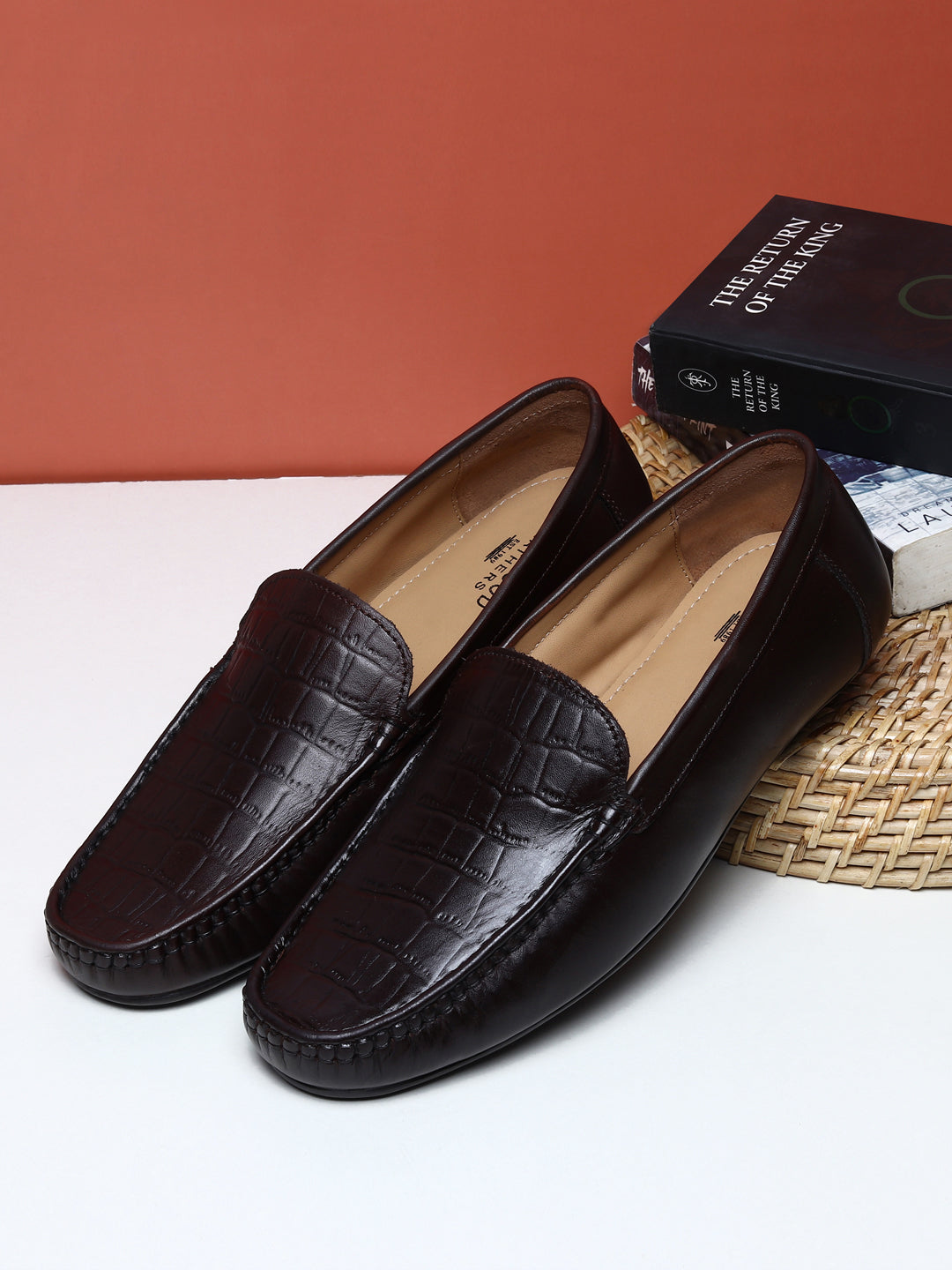 Men Texture Genuine Leather Brown Loafers – Teakwood Leathers