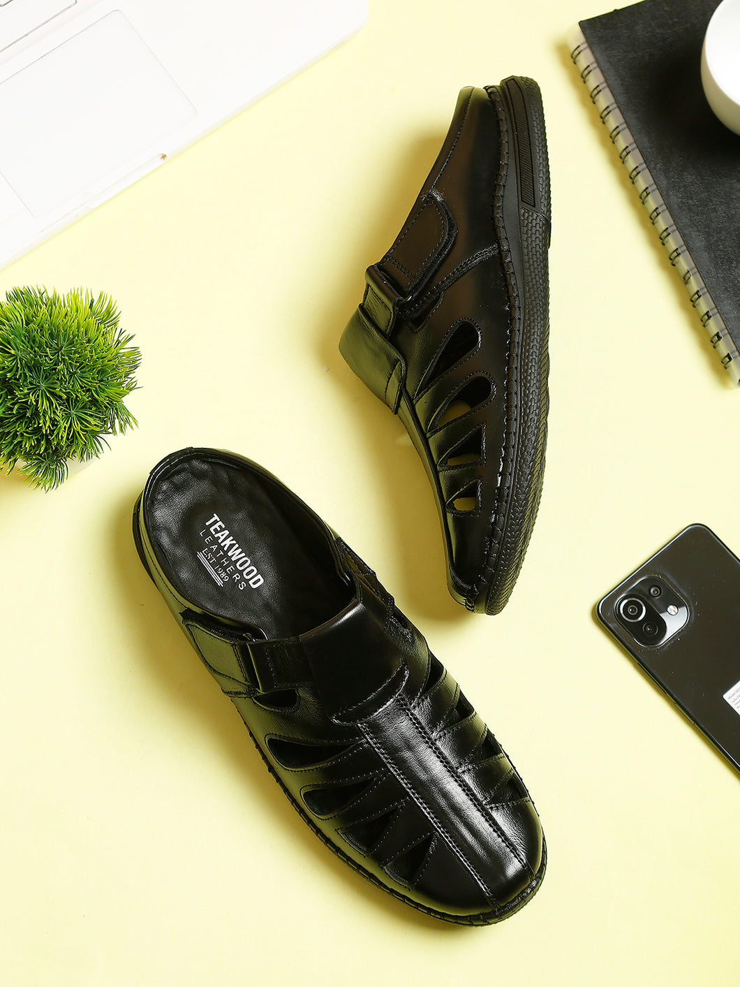 Men Black Solid Leather Shoe- Style Sandals