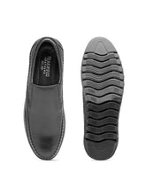 Load image into Gallery viewer, Teakwood Genuine Leather Black Loafers
