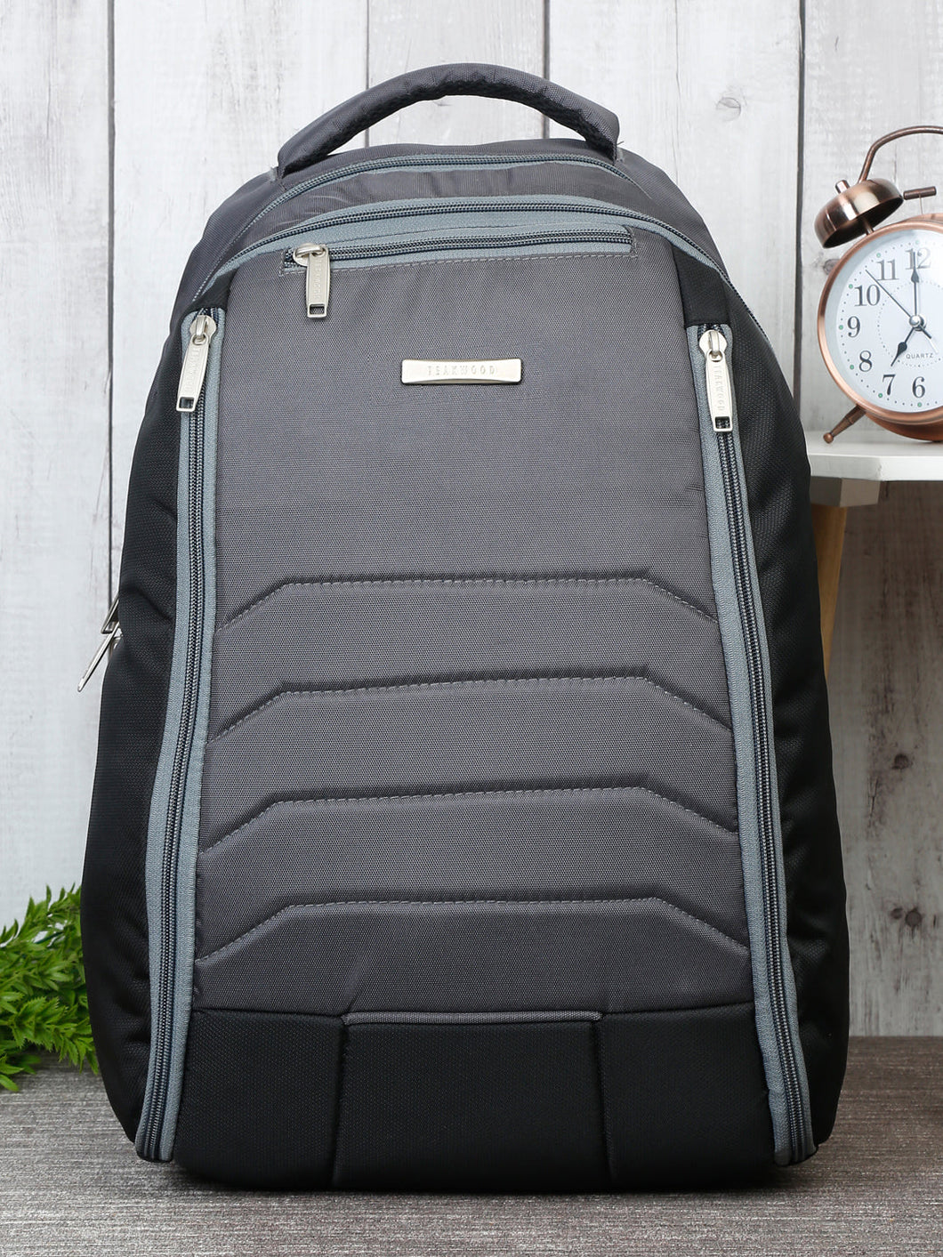 Teakwood Leather Unisex Solid Black 24L Medium Backpack