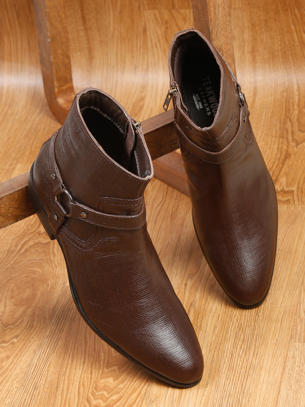 Teakwood Leather Men Textured Cowboy Boots