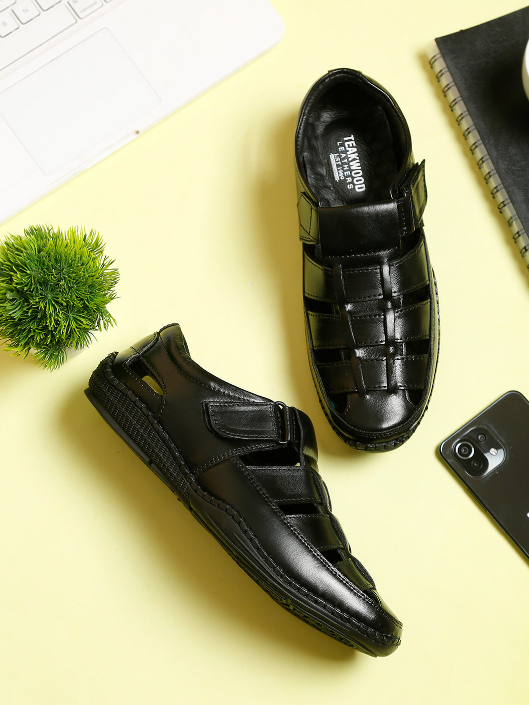Teakwood Men's Real Leather Black Sandals