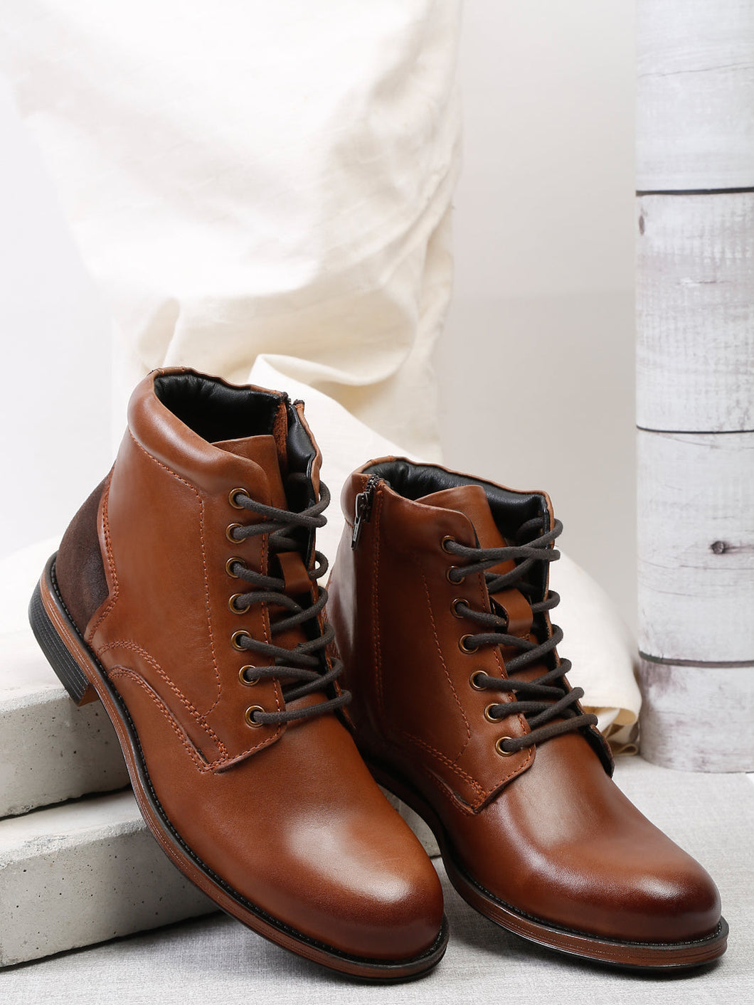 Men Black Solid Genuine Leather Mid Top Laceup Boots Teakwood