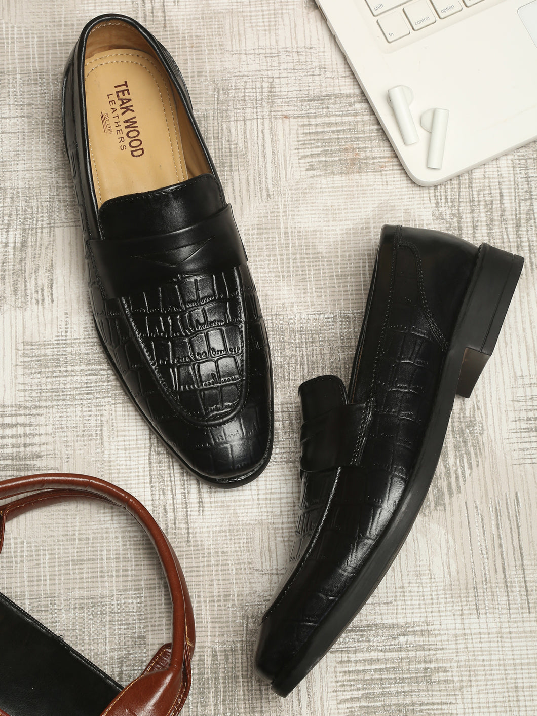 Teakwood Genuine Leather Regular Fit Loafers in Black