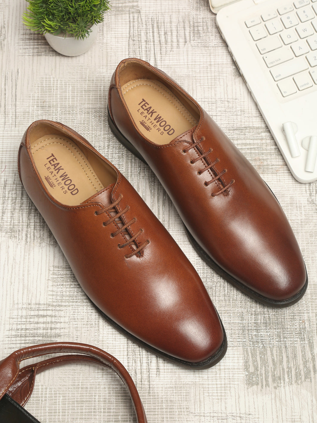 Teakwood Genuine Leather Tan Oxford Shoes